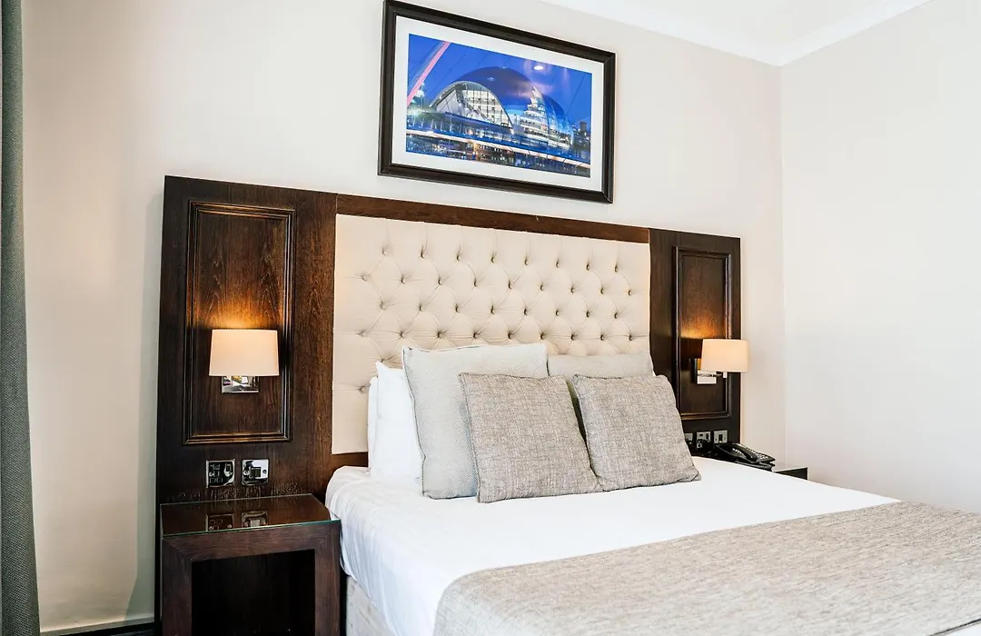 The County Hotel Newcastle-1